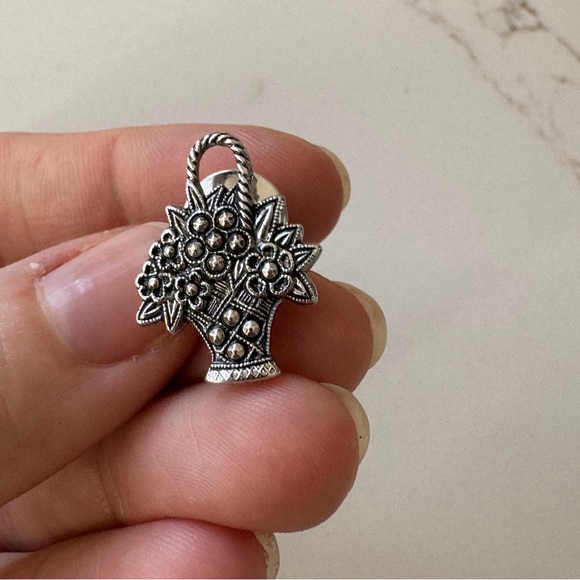 Vintage Avon Pin Bundle – Set of 4 | $25 for the Lot - Picture 4 of 9